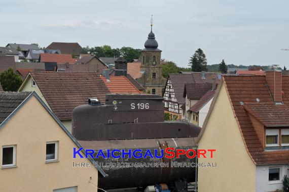 U-Boot-Transport-durch-Hilsbach-und-Weiler (© Siegfried Lörz)